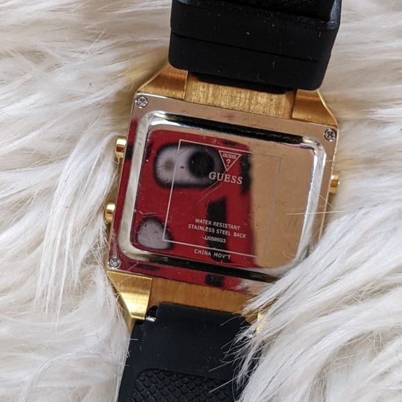 VTG Retro Two-Tone Gold & Black Men's 80's-90's Guess Watch Heavy, Works! - Picture 5 of 9